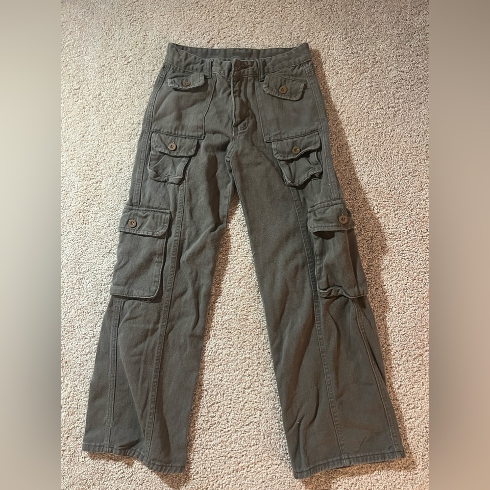 Low rise cargo pants